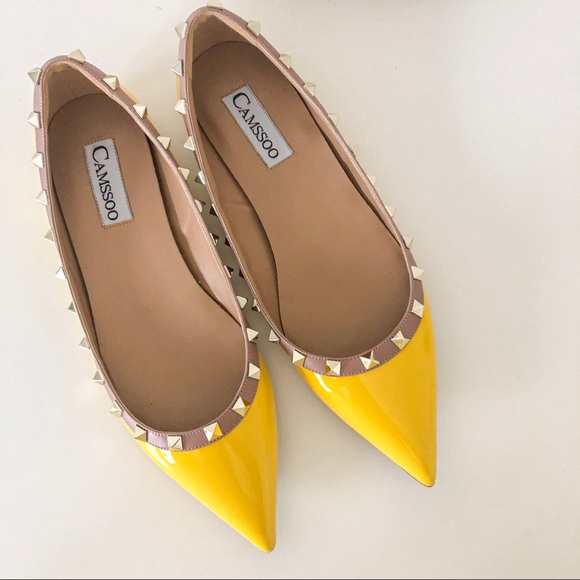 camssoo Shoes - NWOT Camssoo Studded Yellow Flats